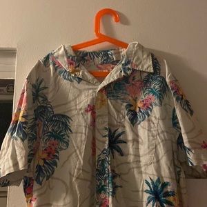 American Eagle Button Up